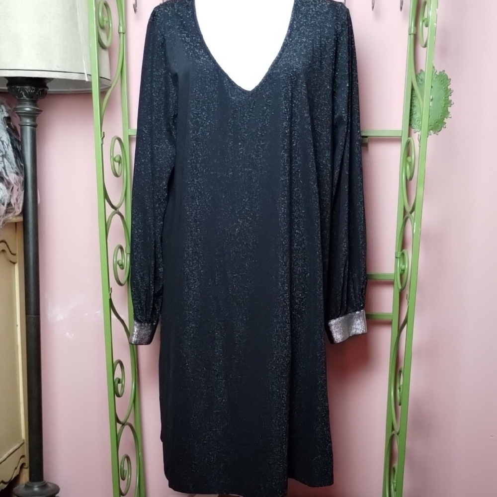 Chic Black and Silver Long Sleeve Dress